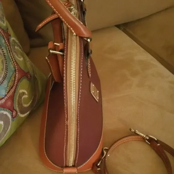 👜Dooney Zip Zip Satchel👜EUC - Picture 3 of 7